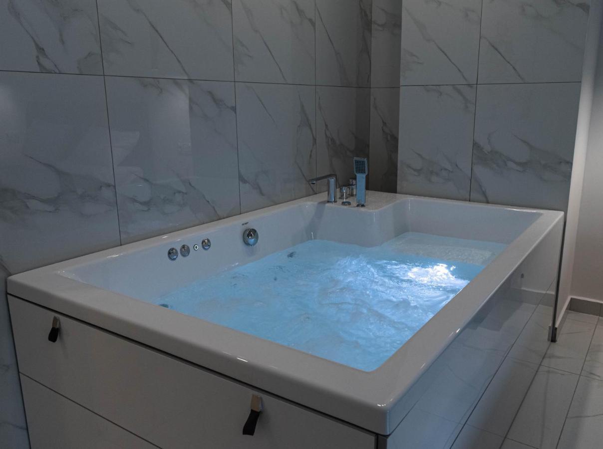 Athens Jacuzzi Apartment Eksteriør bilde