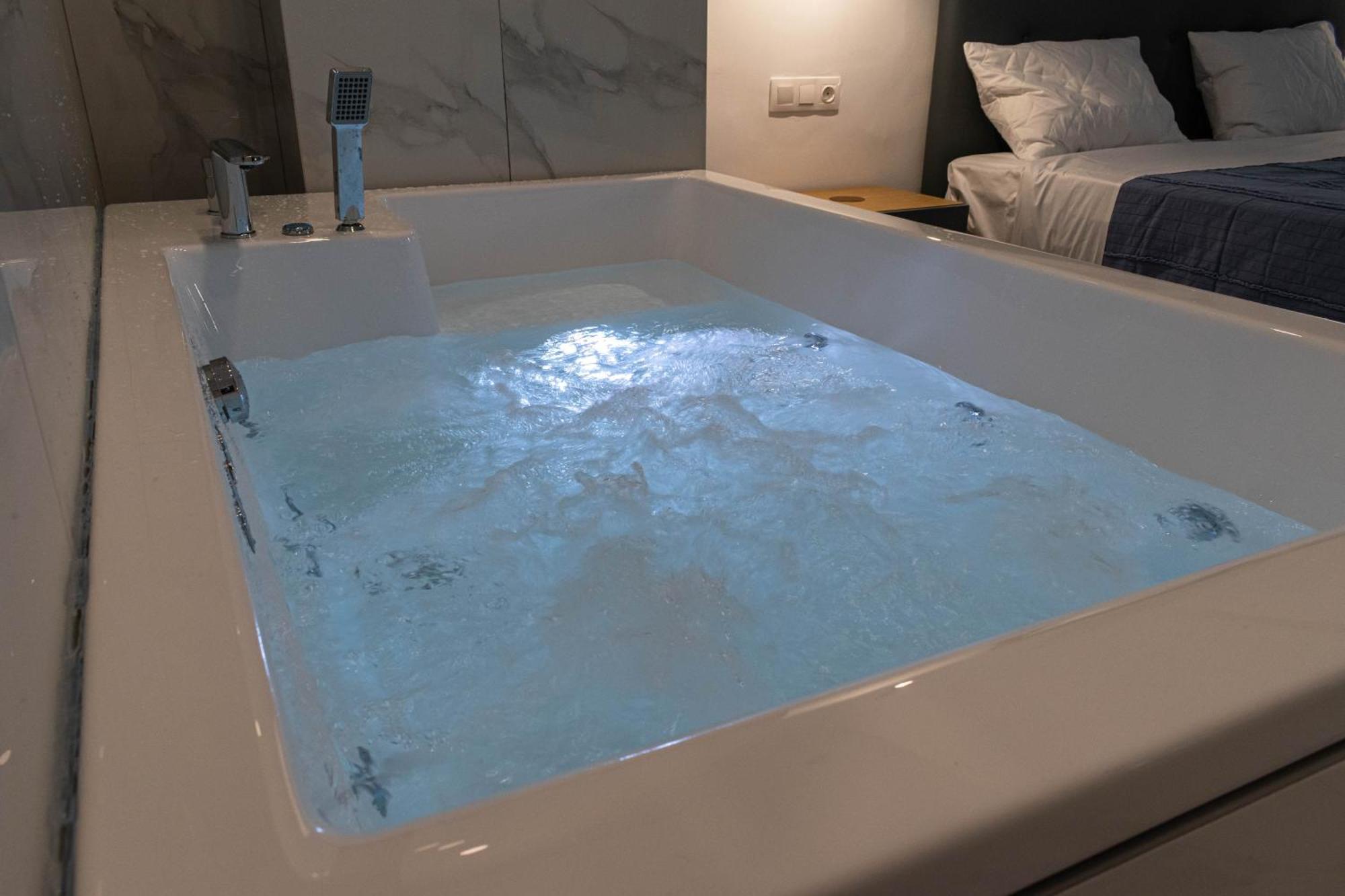 Athens Jacuzzi Apartment Eksteriør bilde